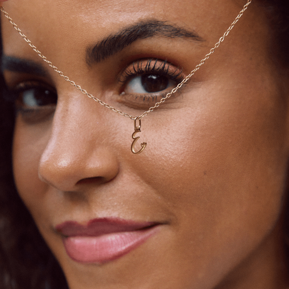 Collar de Corazón con Letra en Oro