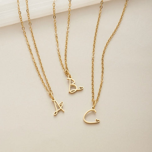 Collar de Corazón con Letra en Oro