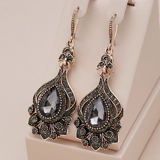 Pendientes Elegantes de Mandala con Cristal Negro