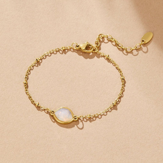 Pulsera con Dijes de Piedra Lunar