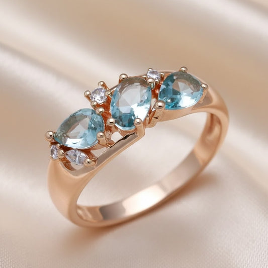 Anillo de Circonia Azul en Oro