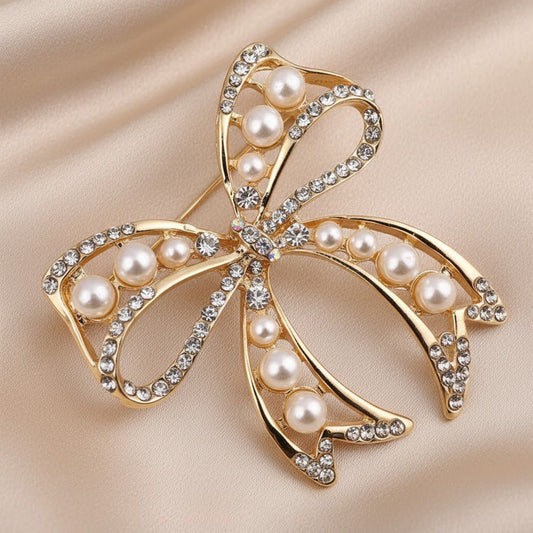 Broche Vintage de Mariposa con Perlas en Oro