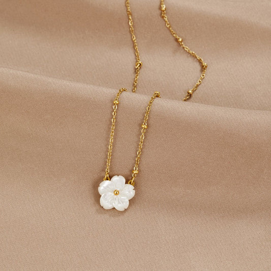 Collar Flor Blanca Blossom